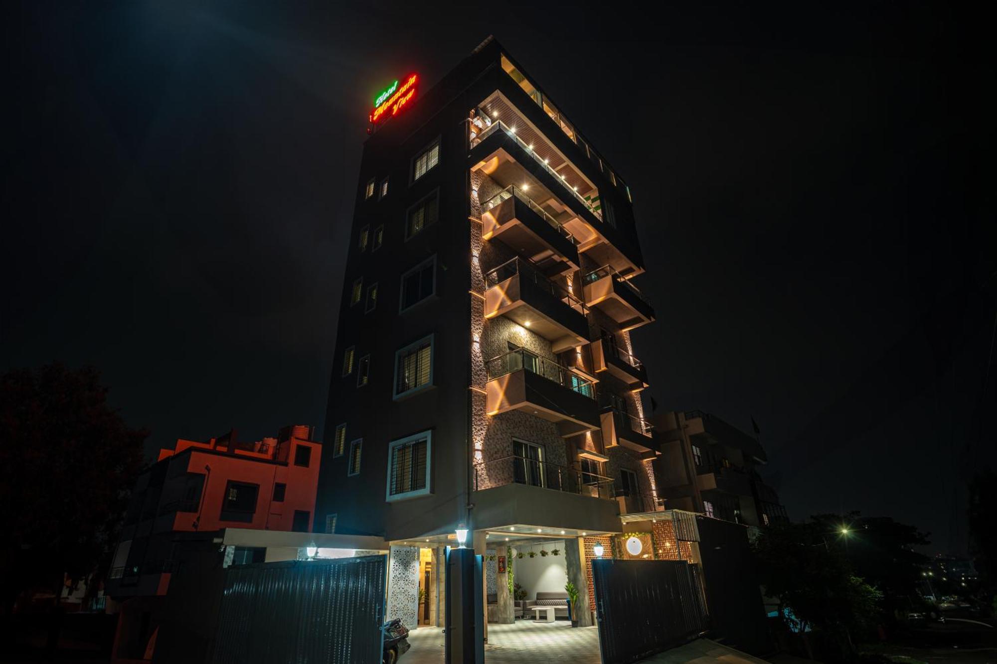 Hotel Mountain View Nashik Buitenkant foto