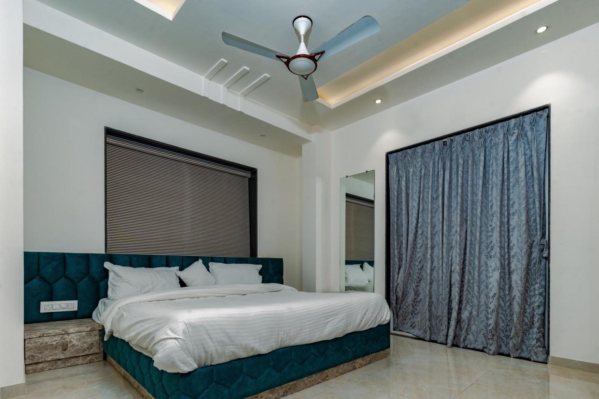 Hotel Mountain View Nashik Buitenkant foto